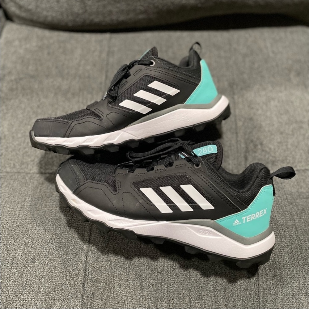 Womens Adidas Agravic Trail Running / Hiking Shoes size 8